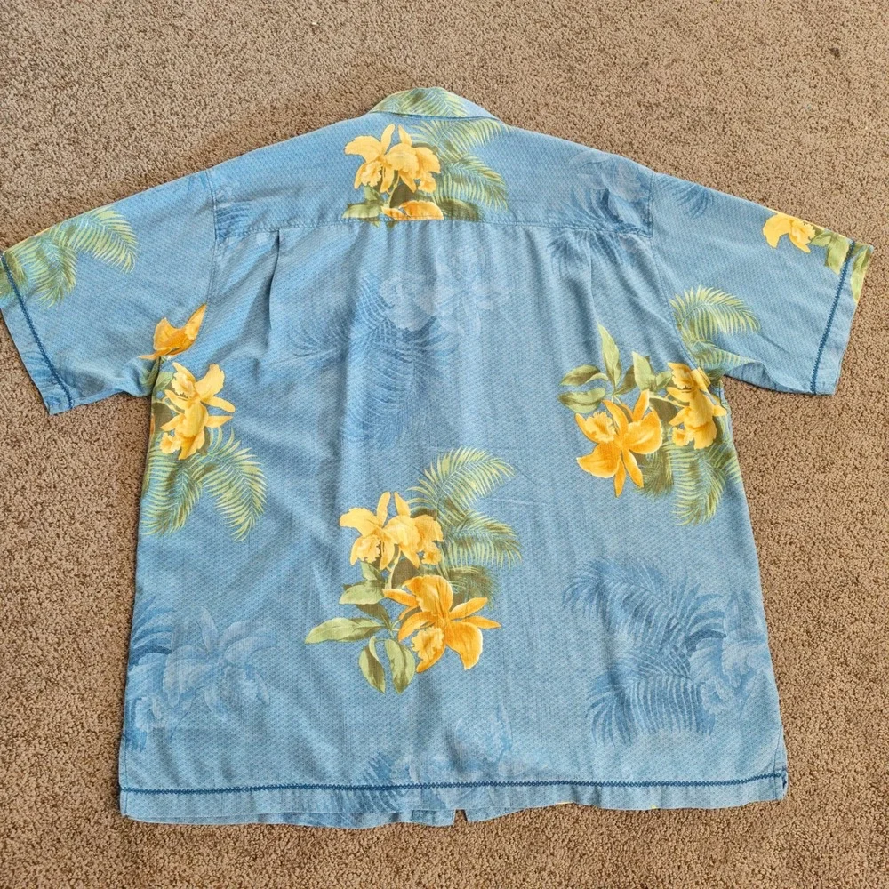 Tommy Bahama XL Mens Hawaiian Silk Shirt Blue Yellow Floral Button Front Camp‎